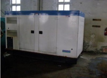 霞浦康明斯150kw大型柴油二手发电机组 霞浦康明斯150kw大型柴油二手发电机组